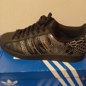 Adidas superstar